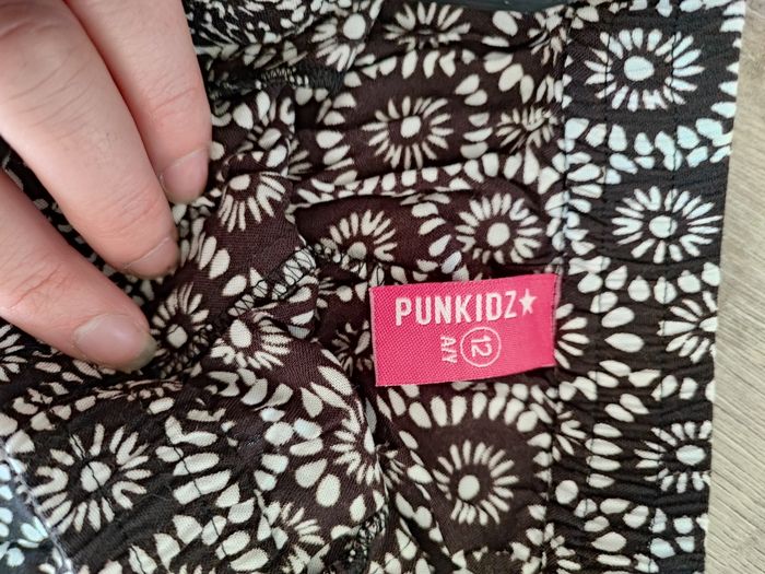 Petit short 12ans (taille petit plus un 10ans) - photo numéro 2