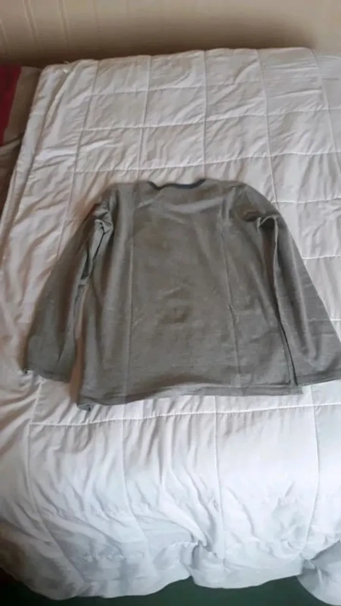 T-shirt manches longues taille 11 / 12 ans - photo numéro 5