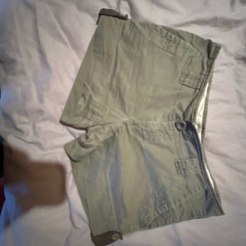 Short kaki