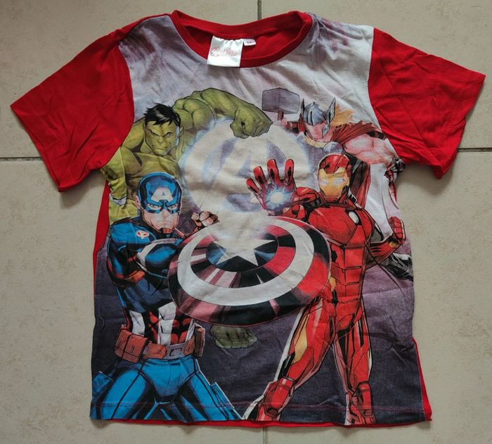 Tee-shirt manches courtes Marvel Avengers 8 ans
