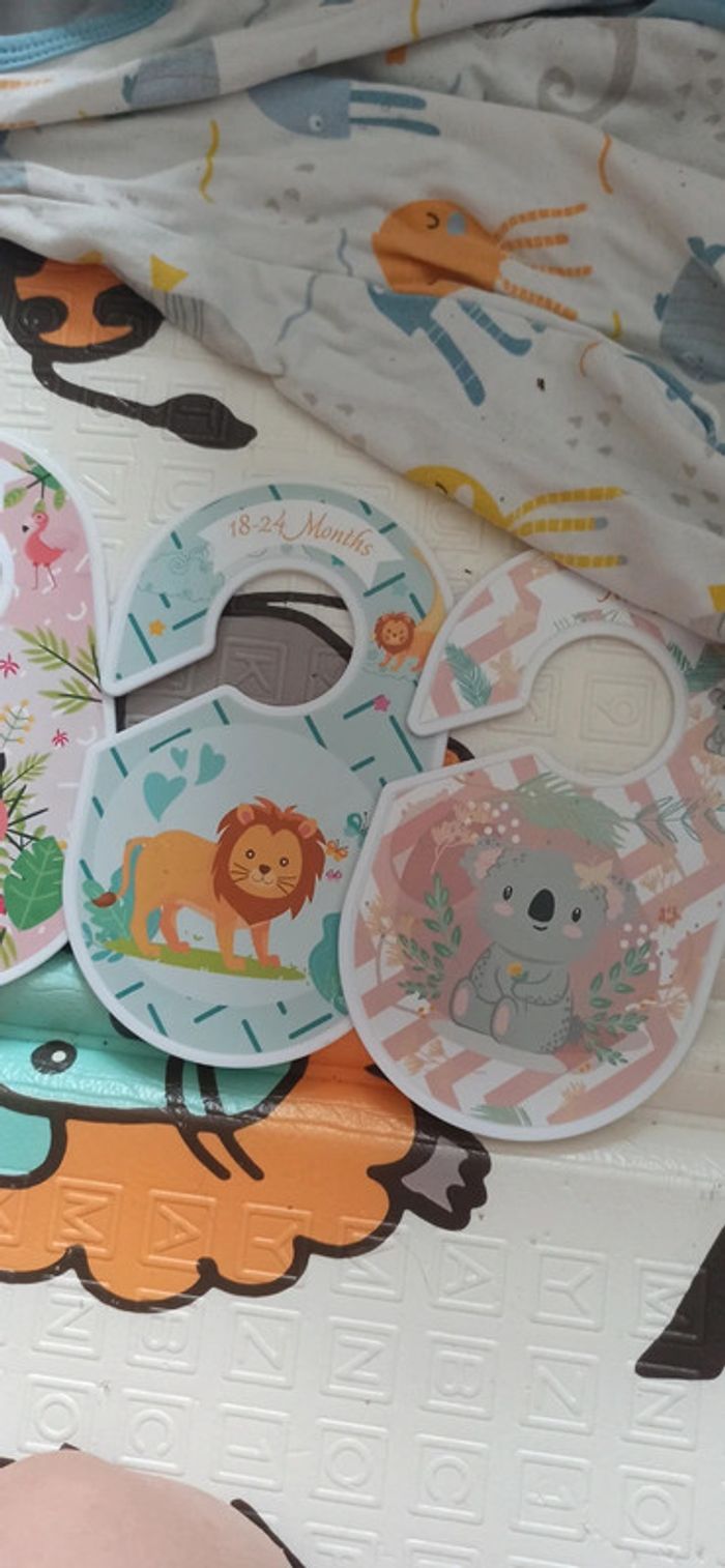 Organisation pour vêtements bébé - photo numéro 4