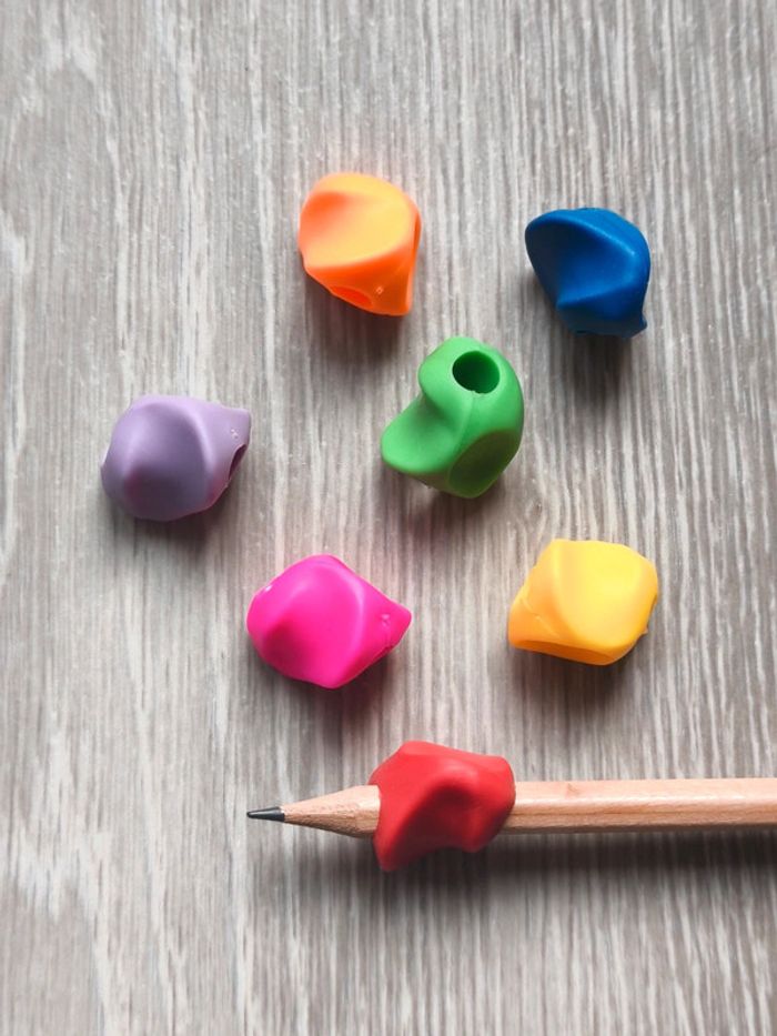 Correcteur de posture d'écriture en silicone souple petit - photo numéro 2