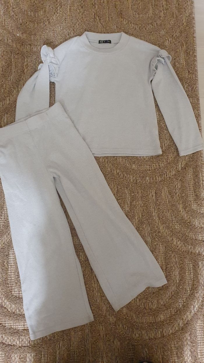 Ensemble fille 7/8 ans