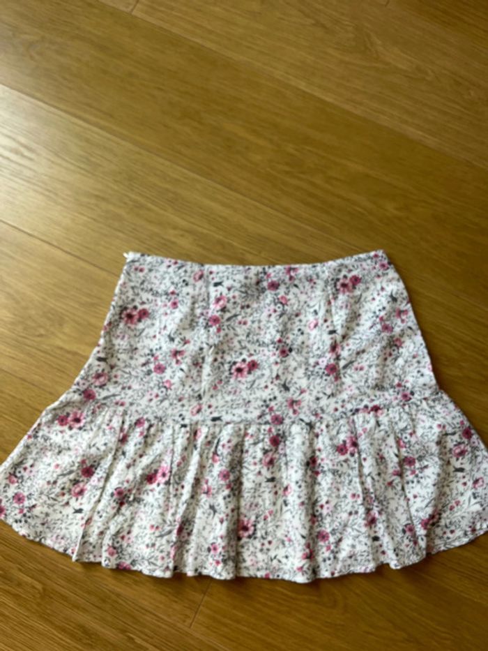 Jupe à fleurs Etam taille 42 - photo numéro 4
