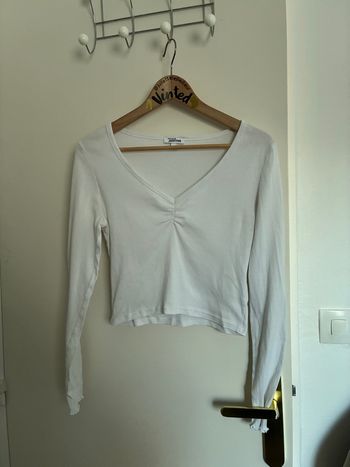 Tee-shirt blanc manches longues Jennyfer – Taille S – Bon état 