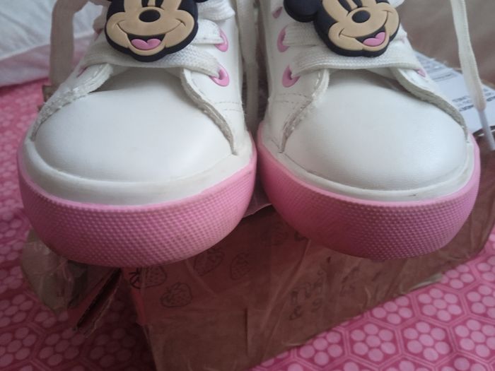 Baskets Disney pointure 25 - photo numéro 6
