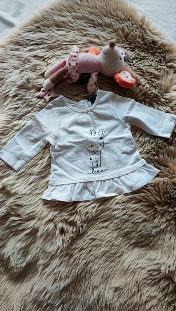 Ensemble  t-shirt  blanc leggigng gris kiabi 1 mois - photo numéro 2