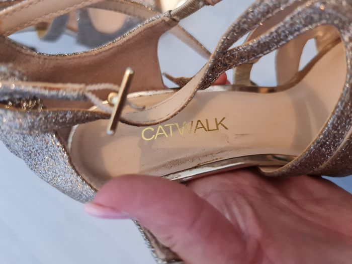 Sandale dorée Catwalk Pointure 37 - photo numéro 3