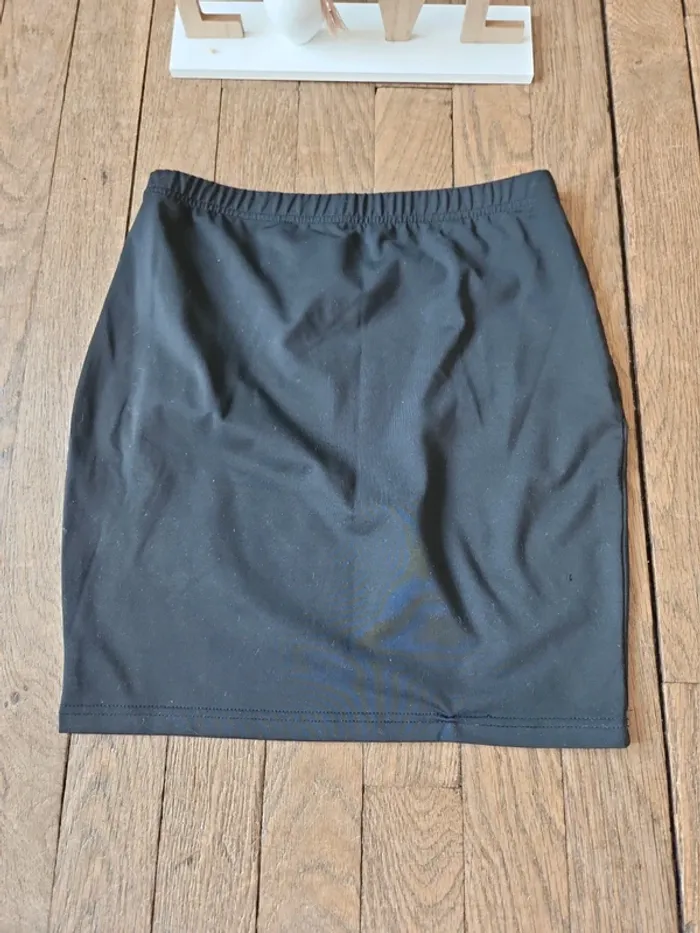 🌺Mini jupe moulante taille haute noire Shein T36/S🌺 - photo numéro 2
