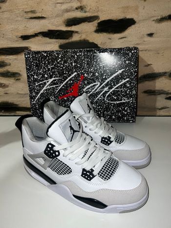 Air Jordan 4 - Military 