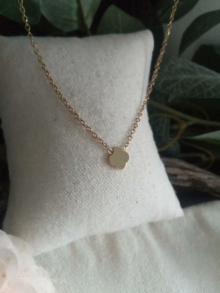 Collier porte bonheur trèfle à 4 feuilles en acier inoxydable