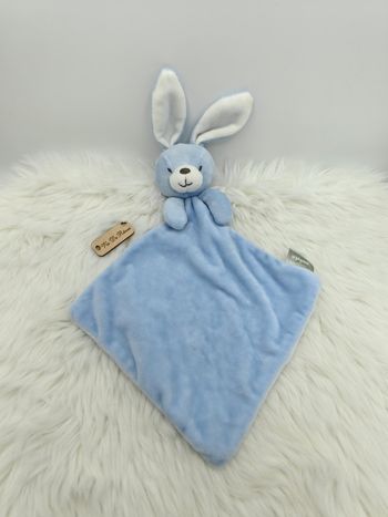 Doudou plat lapin bleu blanc Mes Petits Cailloux