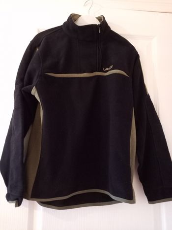 Sweat polaire noir et vert marque Décathlon taille 14 ans