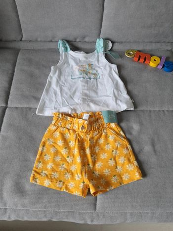 Ensemble Obaïbi taille 6 mois top et short neuf avec étiquettes