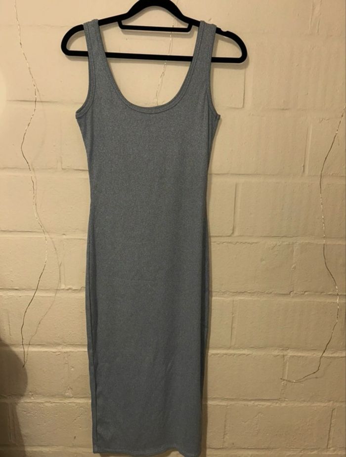 Robe longue grise – Taille unique - Neuve sans étiquette
