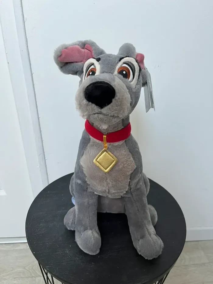 Peluche Le clochard dans La belle et le clochard