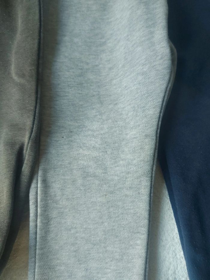 Lot 4 joggings 24 mois - photo numéro 3
