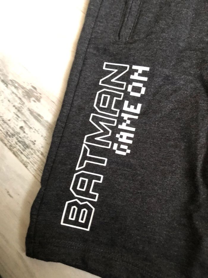 Tee-shirts et shorts neufs - photo numéro 3