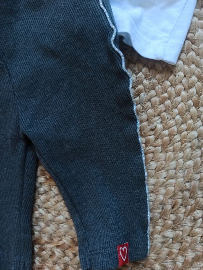 Ensemble pantalon / t-shirt - photo numéro 2