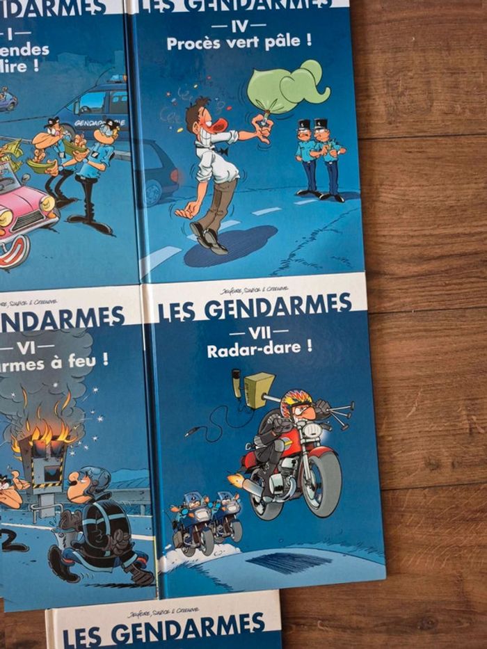 Lot de 5 bandes dessinées Les gendarmes - photo numéro 3