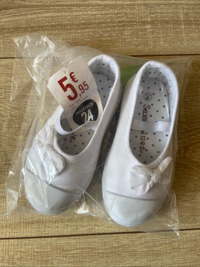 Ballerines blanches taille 23