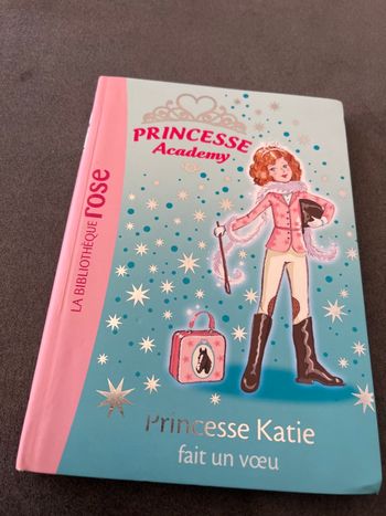 Livre bibliothèque rose princesse academy tome 2