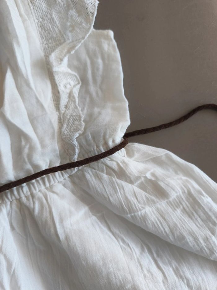 Belle robe blanche - photo numéro 3