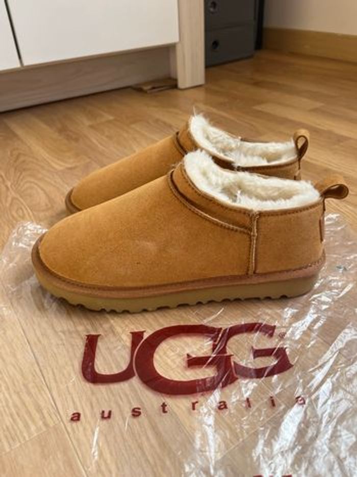 Ugg neuve - photo numéro 2