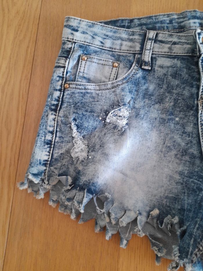 Short jean 38 - photo numéro 2