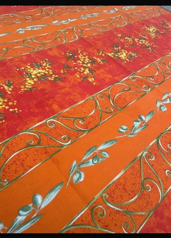 Nappe provençale infroissable