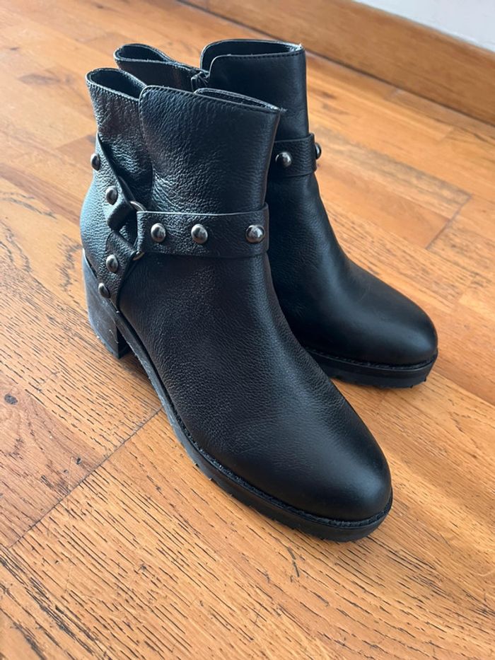Bottines femmes Galeries Lafayette taille 37