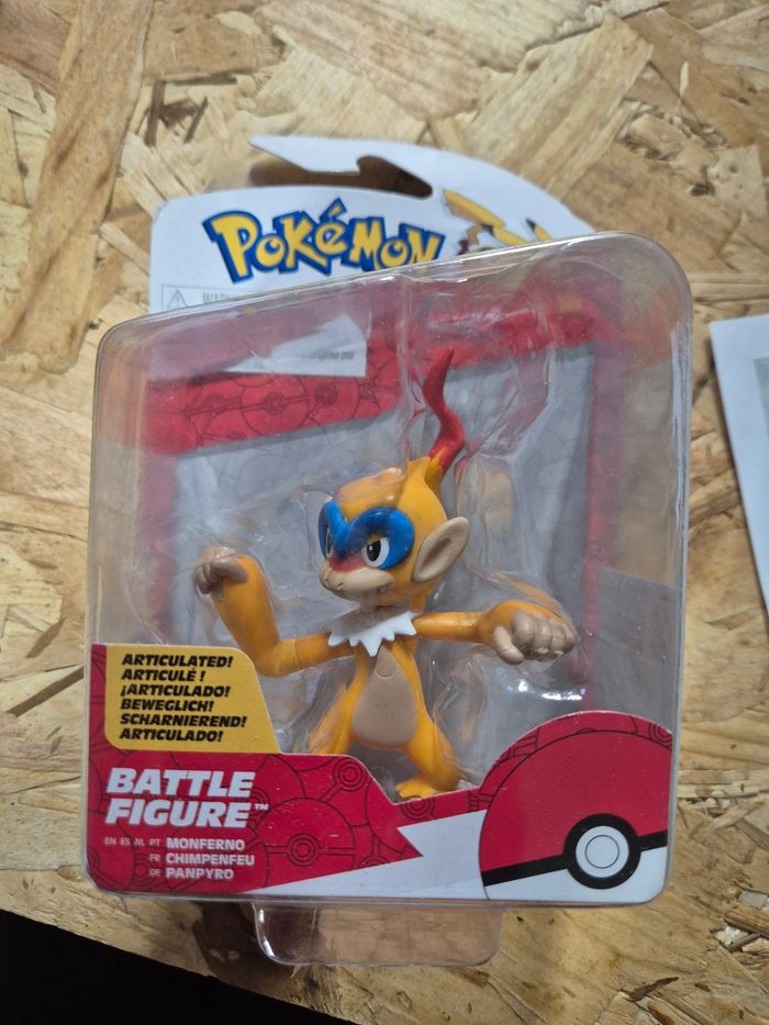 Pokemon figurine battle chimpenfeu neuf