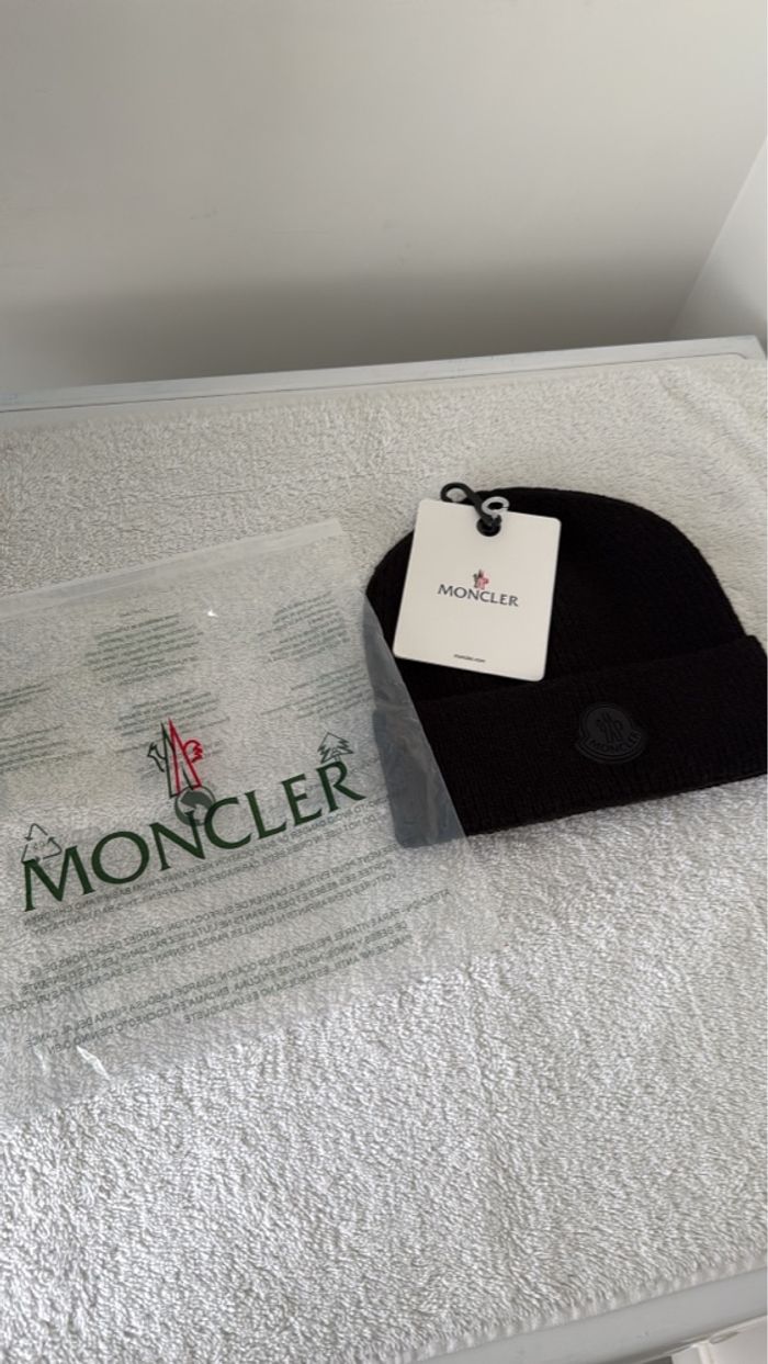 Bonnet moncler - photo numéro 5