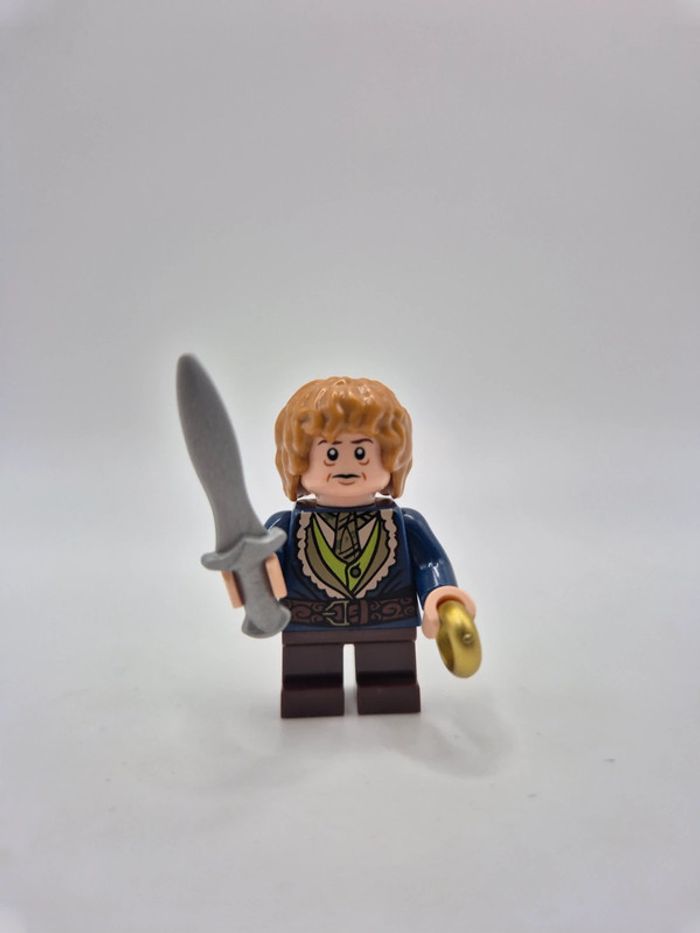 Figurine type lego Bilbon Sacquet avec l'anneau seigneur des anneaux / hobbit