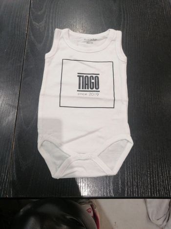 Bodie à bretelles taille 50/56 cms