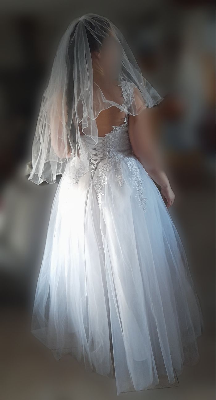 Robe de mariée laçage et perles - photo numéro 9