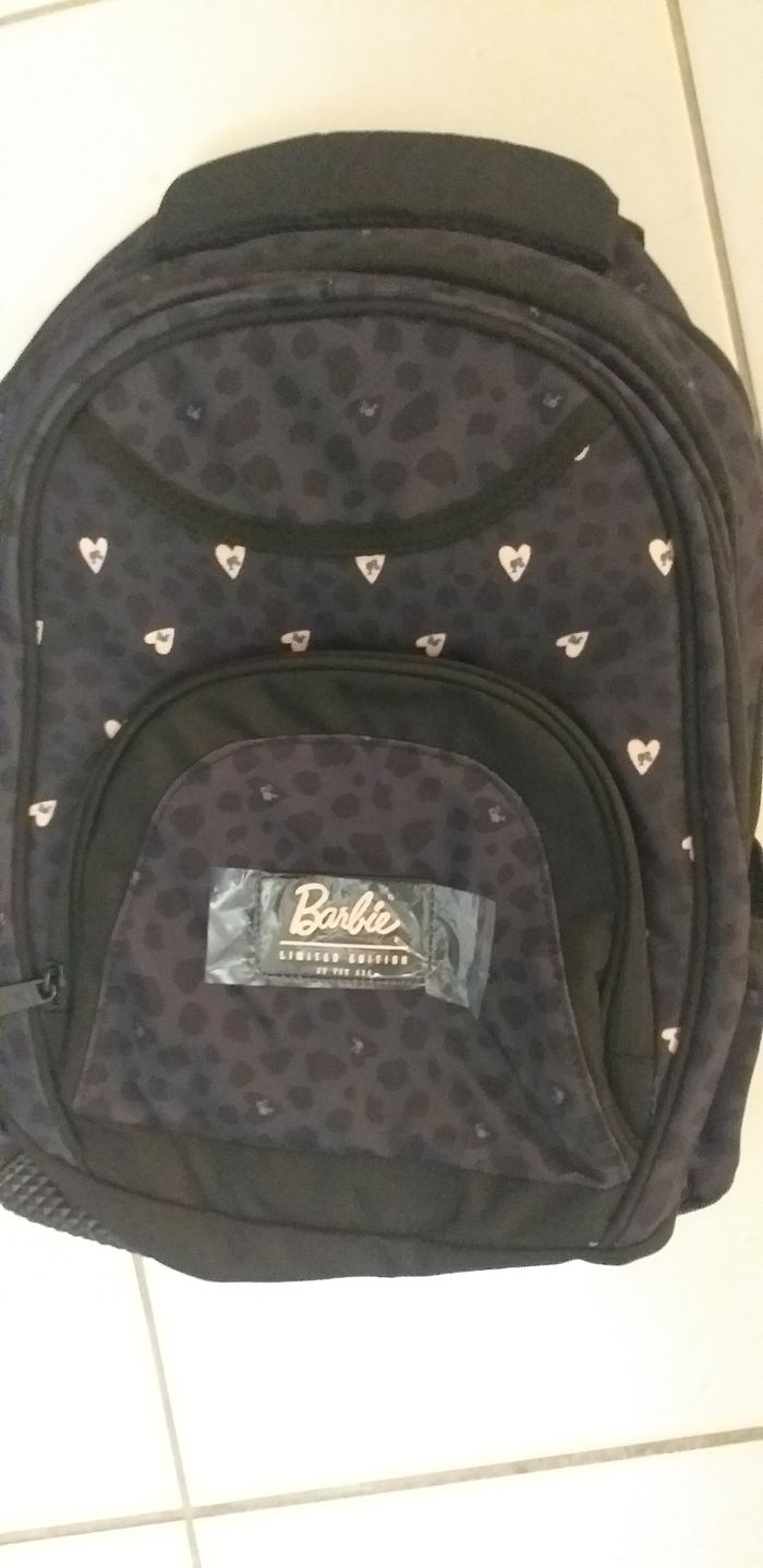 Cartable sac à dos barbie neuf avec etiquette