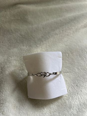 bracelet cœur avec diamant, magnifique idéal pour offrir en argent