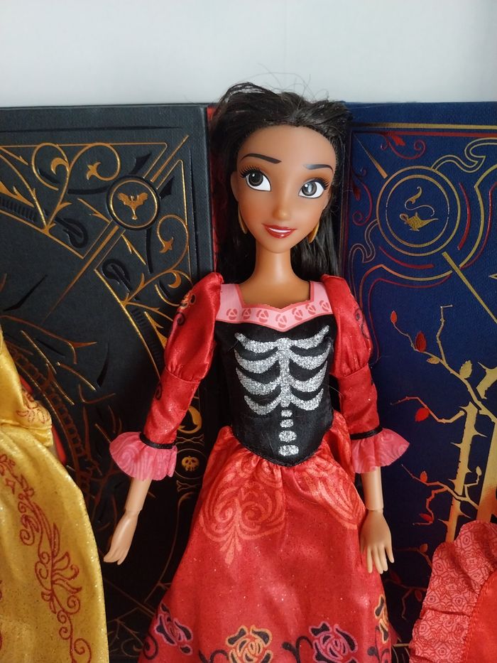 Poupée Elena d'Avalor Wardrobe Set Elena avec 3 tenues Disney - photo numéro 3