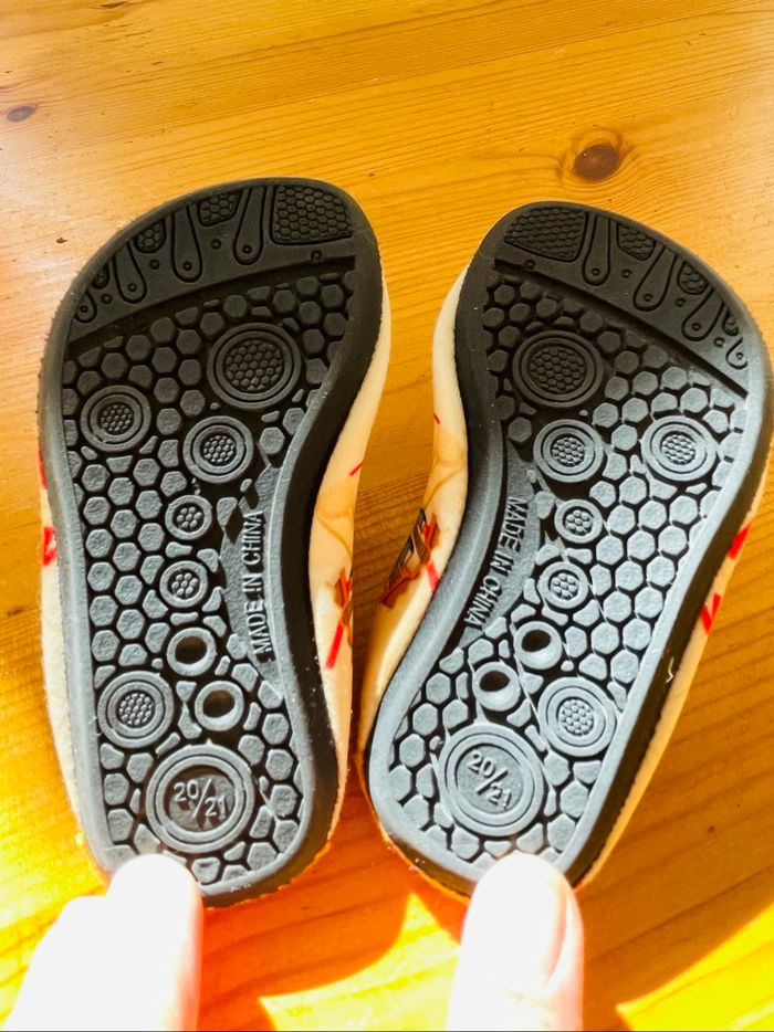 🌊 Chaussons / Chaussures de plage souples – Taille 20/21 🦀 - photo numéro 3