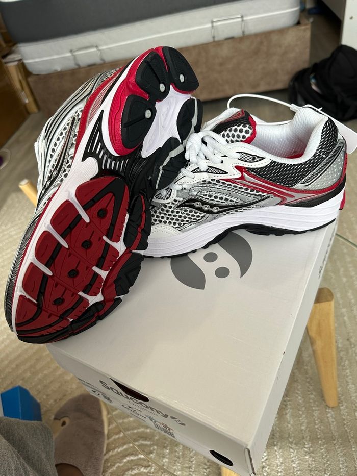 Basket de marque Saucony en 42 - photo numéro 3