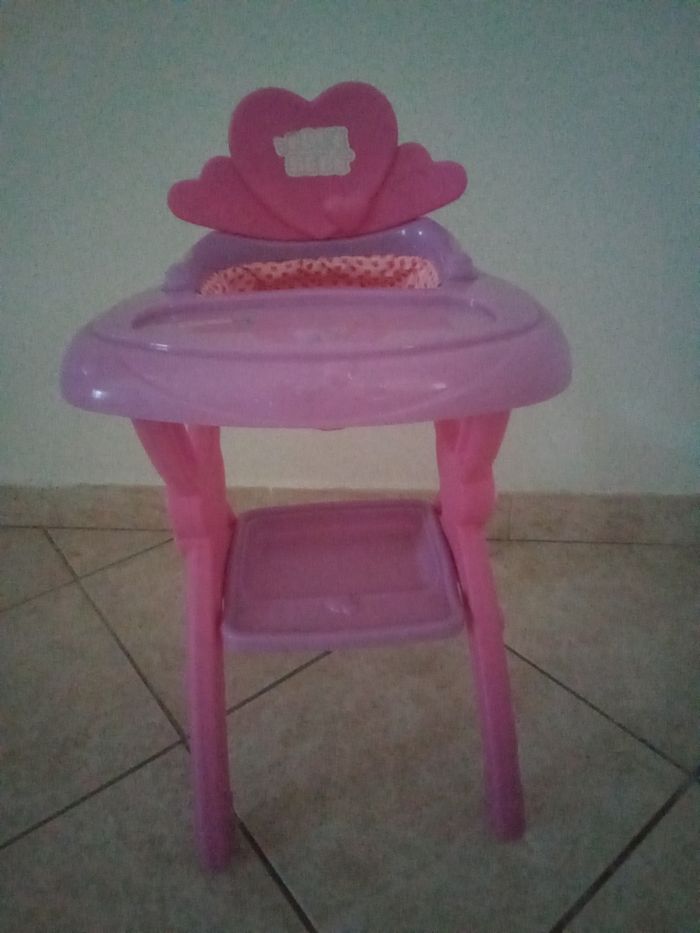 Chaise haute poupée