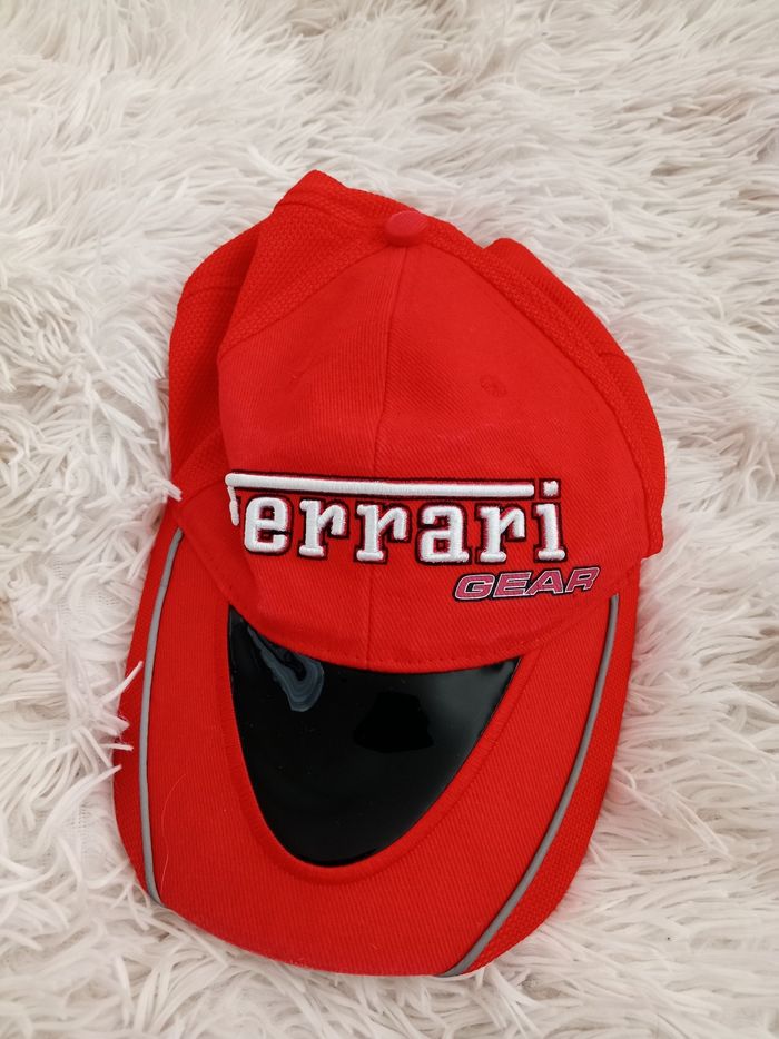 Casquette Ferrari Gear licence officielle pour collectionneurs - photo numéro 2