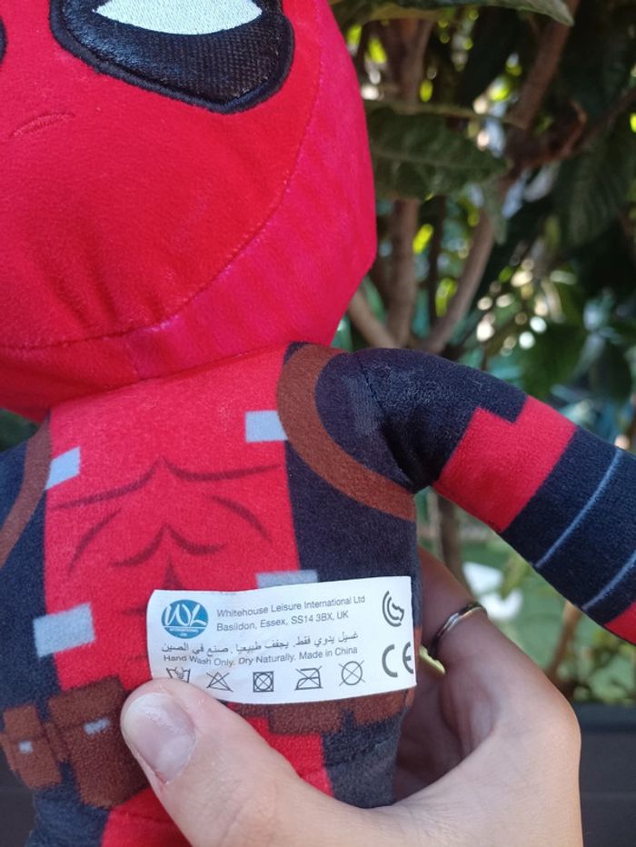Peluche Deadpool marvel - photo numéro 6