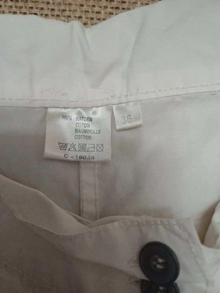 Pantacourt blanc pour femme taille 36 en bon état - photo numéro 3