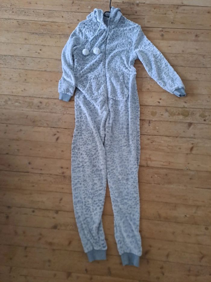 Magnifique combinaison pyjama gris - photo numéro 2