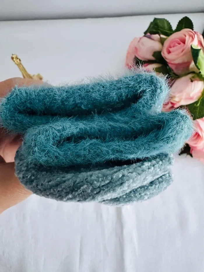 🪐Chaussettes Vivienne Westwood peluche bleu glacier – Édition japonaise exclusive - photo numéro 3