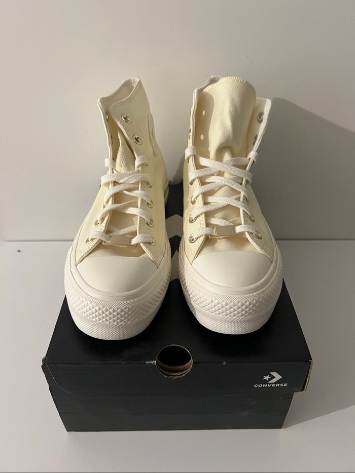 Converse - photo numéro 2
