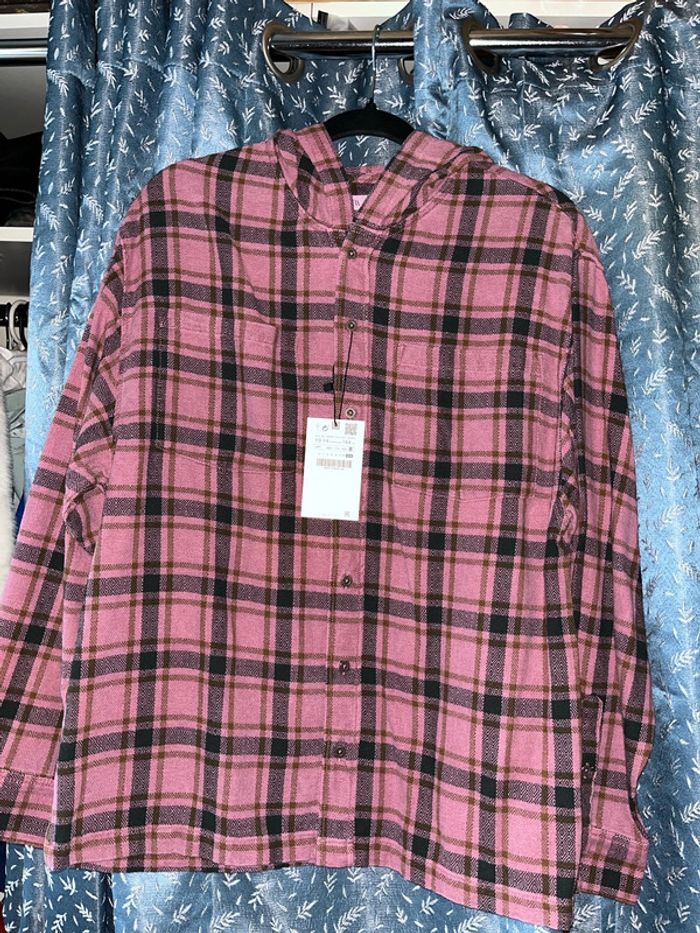 Chemise à capuche