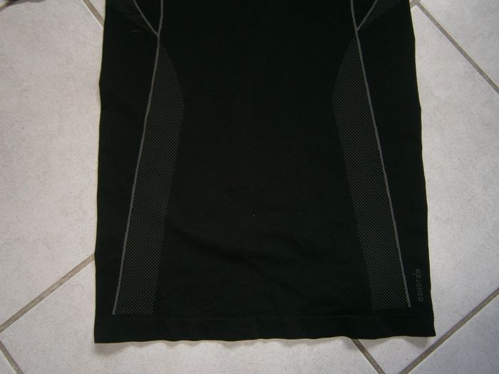 Tee-shirt de sport MC noir DECATHLON Taille S - photo numéro 4
